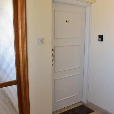 Kolonaki Seaview Apartment Larnaca
