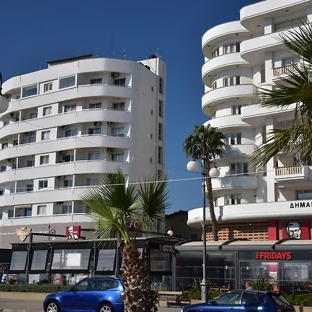 Kolonaki Seaview Апартаменты Ларнака